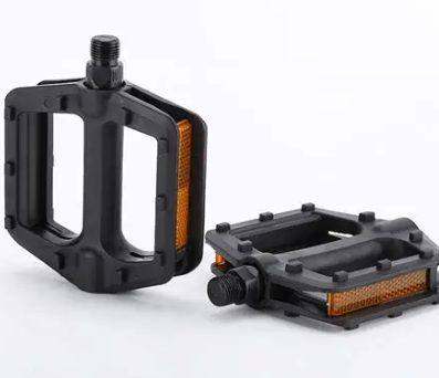 Mamba black platform pedals with reflectors